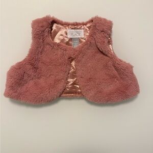 💥4/$20💥 The Children's Place Baby Girls Faux Fur Fuzzy Vest Size 6-9 months